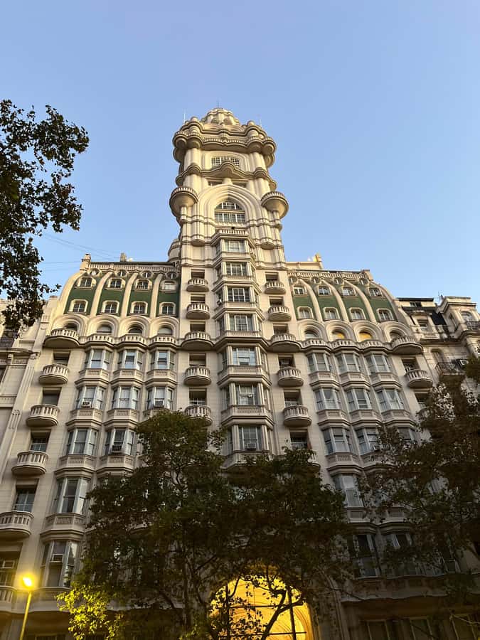 100% History and architecture of Buenos Aires - Why Plaza de Mayo is the right place to begin