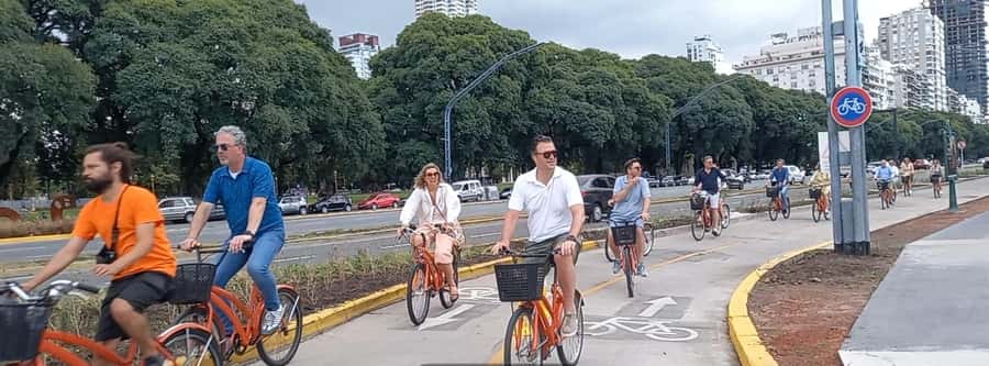 Bike Tour: Buenos Aires to the North - Fine Arts Museum and National Library
