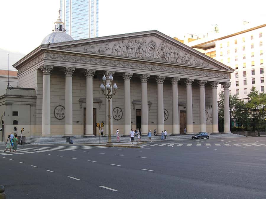 Buenos Aires 3-Hour Small Group Pope Francis Tour - Starting at 10:00 am in San Telmo