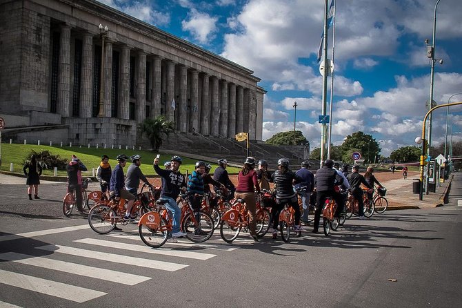 Buenos Aires Bike Tour: North Districts, Recoleta and Palermo - Recoleta Cemetery and the story of Eva Perón