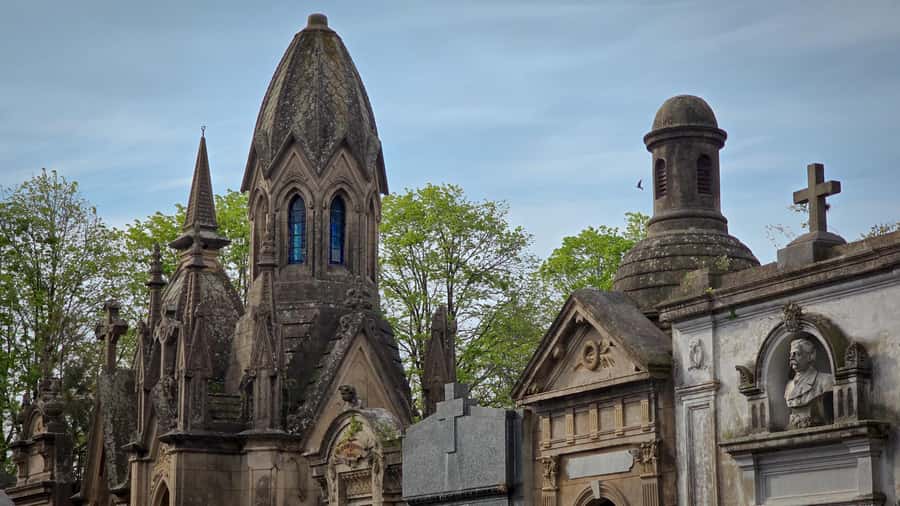 Buenos Aires: Chacarita, The Largest Cemetery In Argentina - Cerati and Gilda, Argentina’s modern music shrines