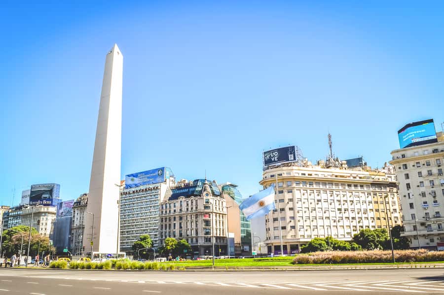 Buenos Aires: City Highlights Guided Tour with Transfer - San Telmo brings cobbles, antiques, and older Buenos Aires