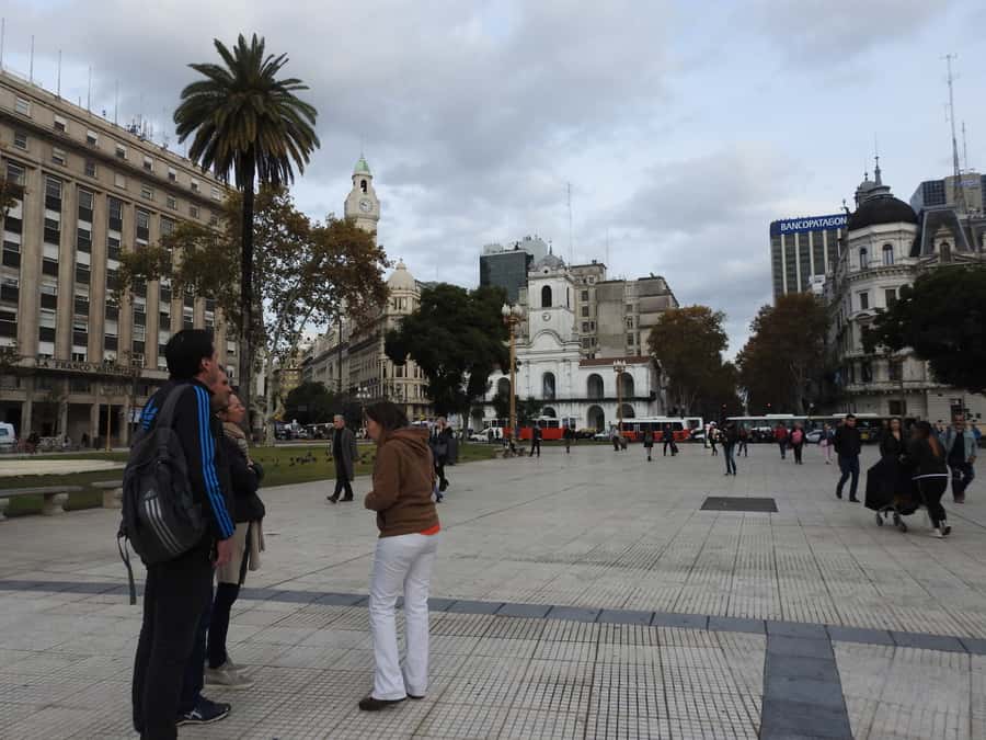 Buenos Aires: City Highlights Guided Tour with Transfer - Retiro helps connect the city’s central districts