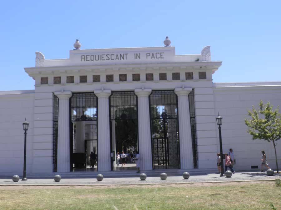 Buenos Aires: City Highlights Guided Tour with Transfer - Recoleta closes with an elegant residential district
