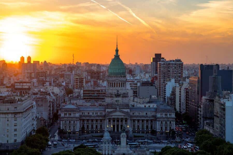 Buenos Aires: City Tour Porteno with Wine Tasting - Starting in Palermo with Floralis Genérica