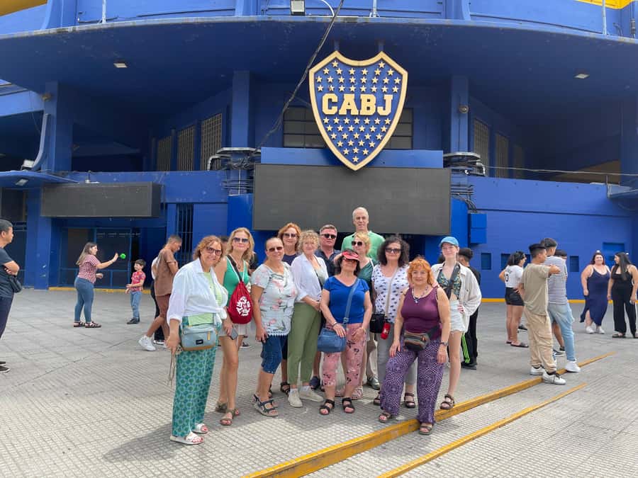 Buenos Aires: Customizable City Tour in Polish - What the guide experience seems to add