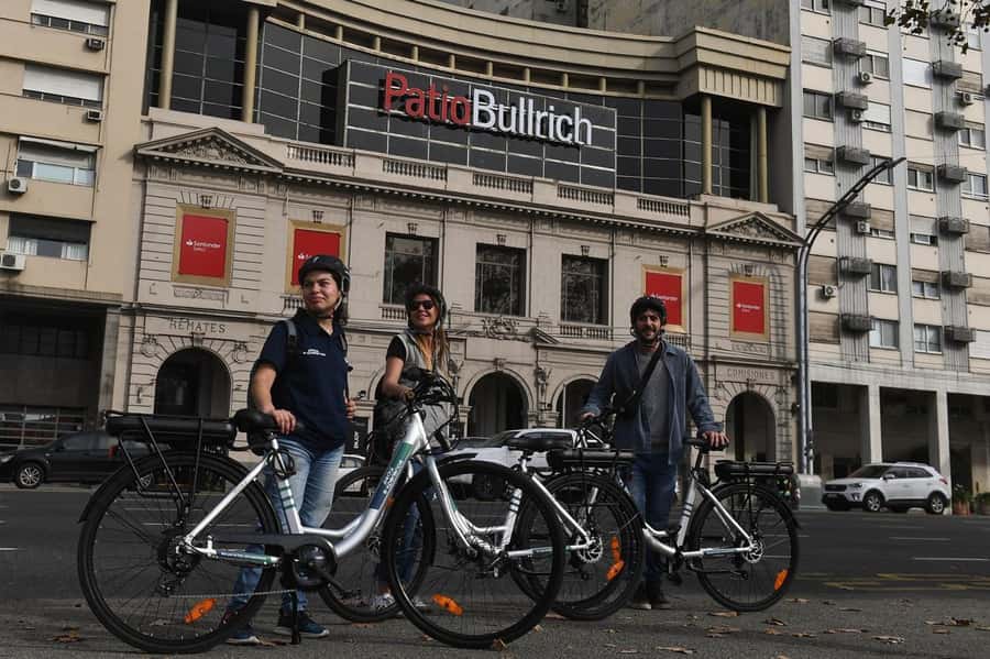 Buenos Aires: E-Bike Tour in the North Circuit of Buenos Aires - Mate, snacks, and the food element