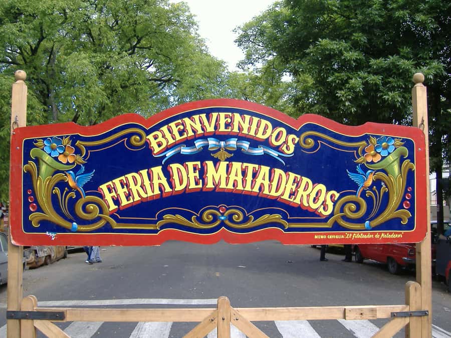 Buenos Aires Fairs: San Telmo & Mataderos Cultural Tour - San Telmo Antique Fair and Mercado de San Telmo
