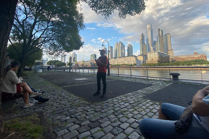 Buenos Aires for curious people - From Puente de la Mujer to Casa Rosada