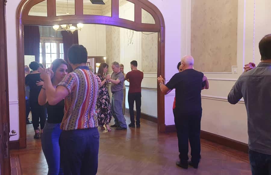 Buenos Aires: Group tango class with mate and snacks - What the $25 price includes