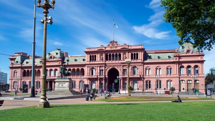 Buenos Aires: Half-Day Sightseeing Tour with 2 Stops - San Telmo brings old Buenos Aires into view