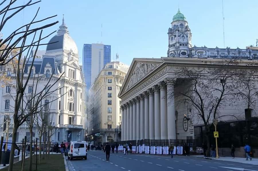 Buenos Aires : Highlights Walking Tour With A Guide - A quick orientation to Buenos Aires in three hours