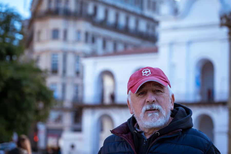 Buenos Aires: Historic Buenos Aires Landmarks & Icons Tour - Meeting Miguel at Plaza de Mayo