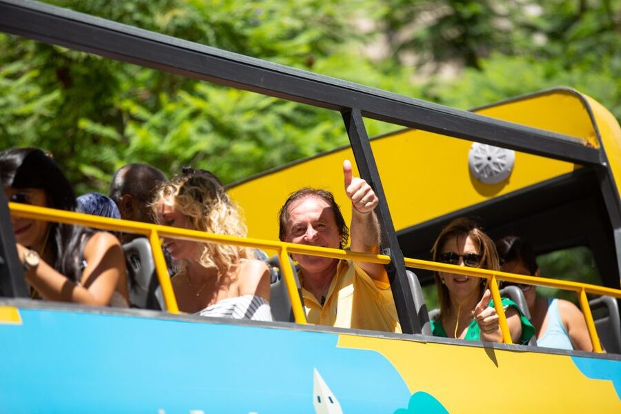 Buenos Aires Hop-On Hop-Off Bus and Exclusive Benefits - Who should choose this Buenos Aires bus tour