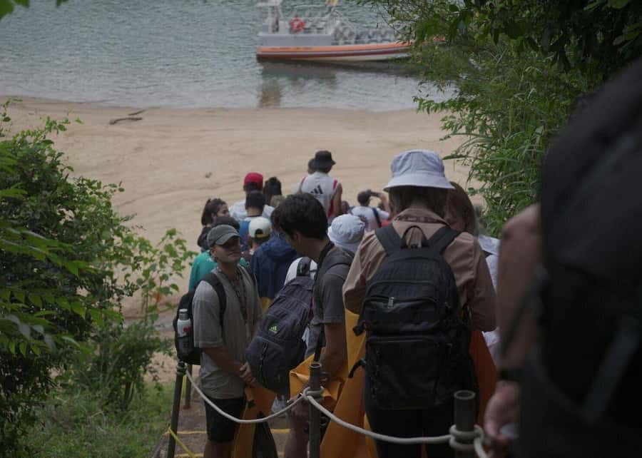 Buenos Aires: Iguazú Falls with Boat Ride & Optional Flight - How the timing works from airport to airport