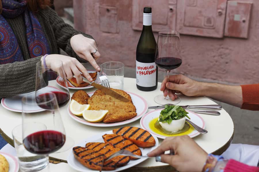 Buenos Aires: Local Foodie Adventure with Sherpa Food Tours - A modern choripán with Palermo’s food scene around you