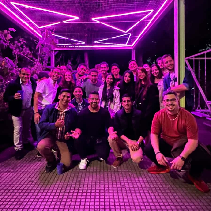 Buenos Aires Nightlife: Party Like a Local - Friday: reggaeton, beer, and a late club finish