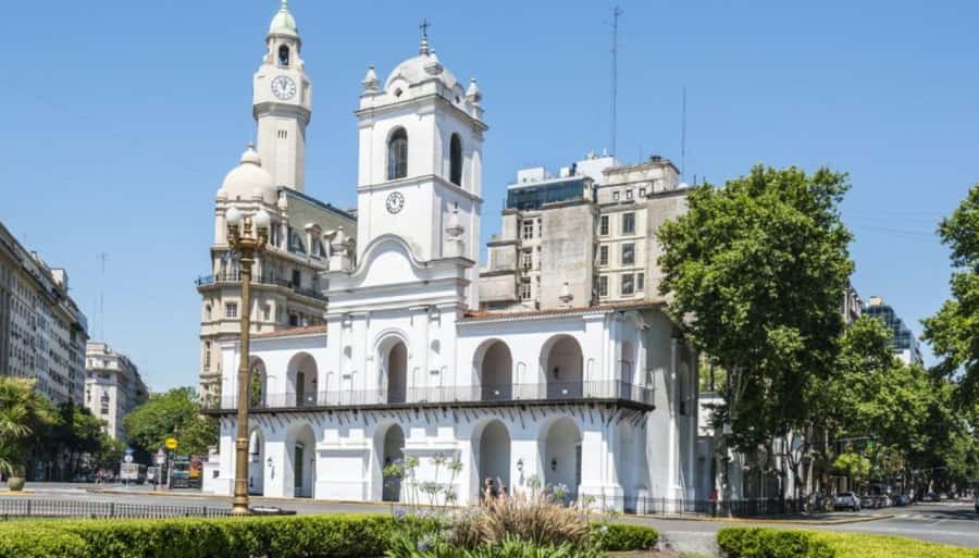 Buenos Aires Premium city tour with street food - Street food gives the tour a useful local finish
