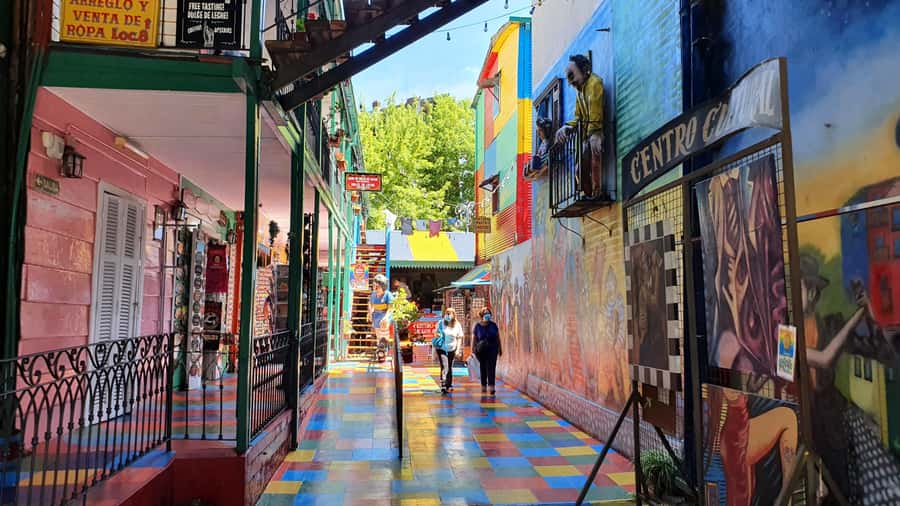 Buenos Aires Private Custom City Tour - Palacio de Aguas Corrientes adds an unexpected detail