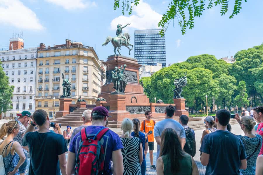Buenos Aires: Recoleta and Retiro Tip Based Walking Tour - Plaza San Martín and the old Retiro elite