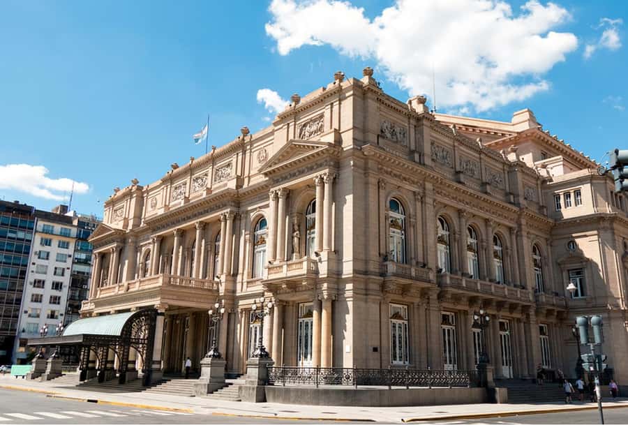 Buenos Aires: Recoleta and Retiro Tip Based Walking Tour - Arroyo Street and Avenida Alvear