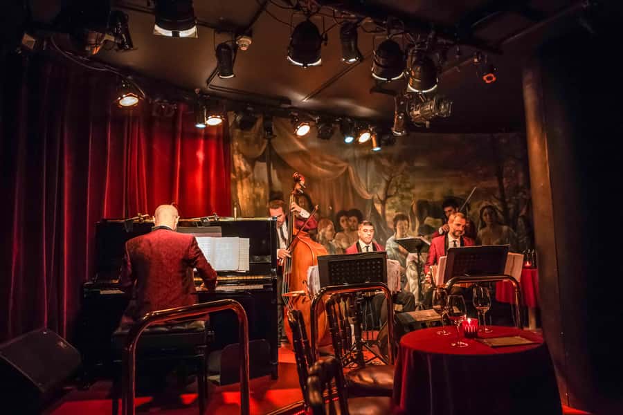 Buenos Aires: Rojo Tango Show with Optional Dinner - The 9:30 PM tango performance