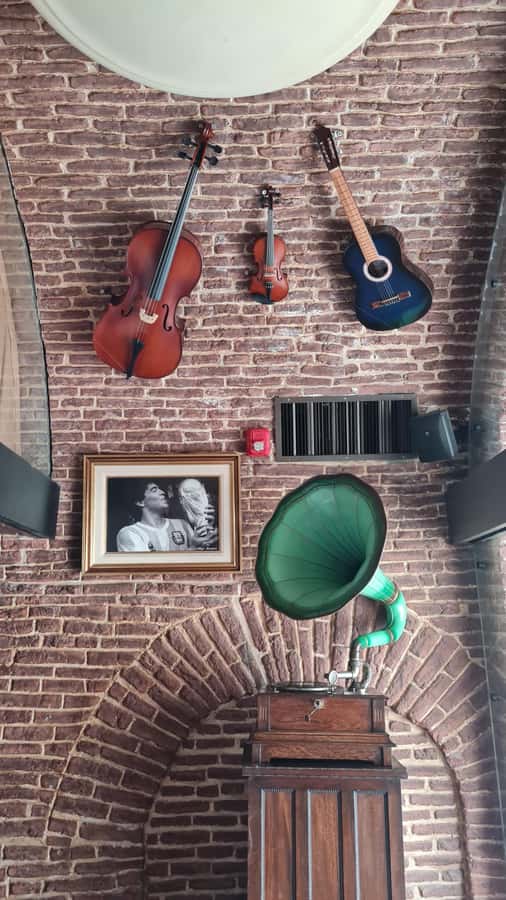 Buenos Aires: San Telmo, History, Bars, and Tango! - Mafalda, tango, and the city’s comic side