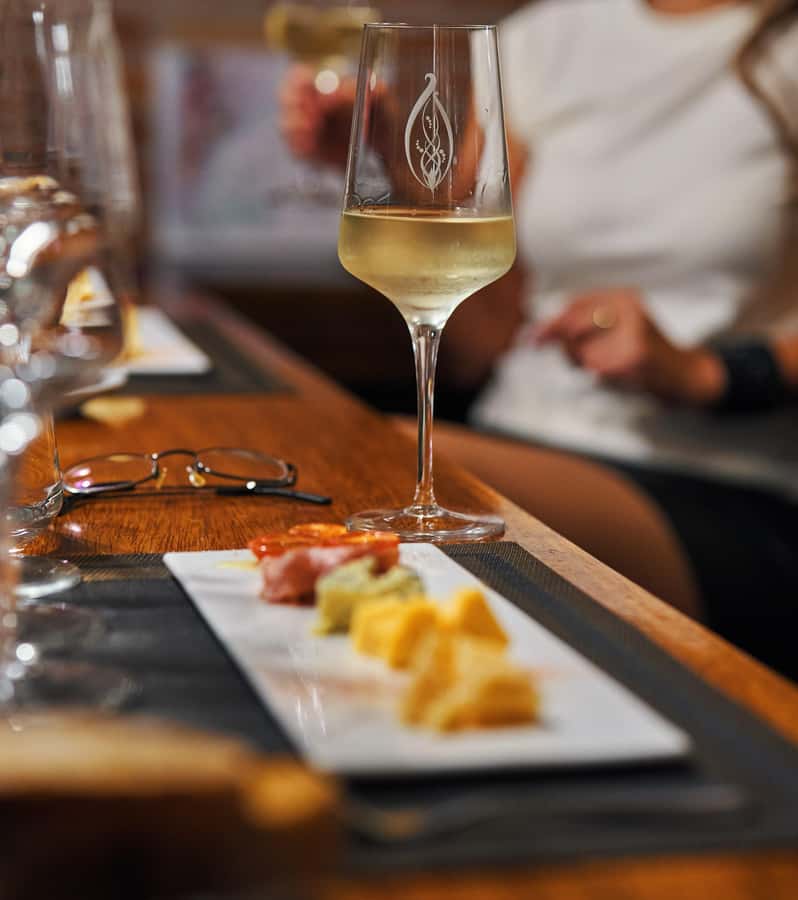 Buenos Aires: Small-Group Wine Tasting - What the sommelier adds to the evening