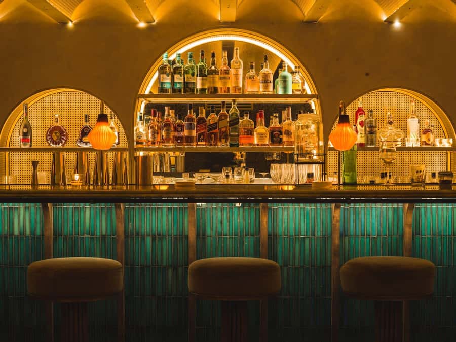 Buenos Aires: Speakeasy & Mixology Bar Tour with Cocktails - A six-minute walk to a different mood
