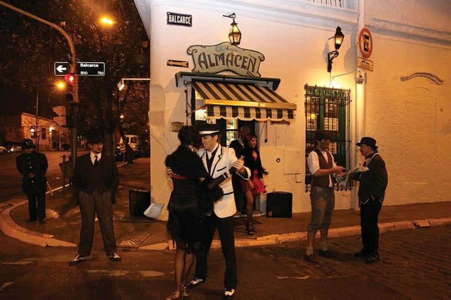 Buenos Aires: Tango Show "Viejo Almacén" & optional dinner - Starting the evening with hotel pickup