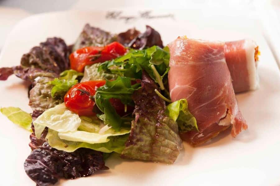 Buenos Aires: Tango Show "Viejo Almacén" & optional dinner - Who will enjoy this tango evening most?