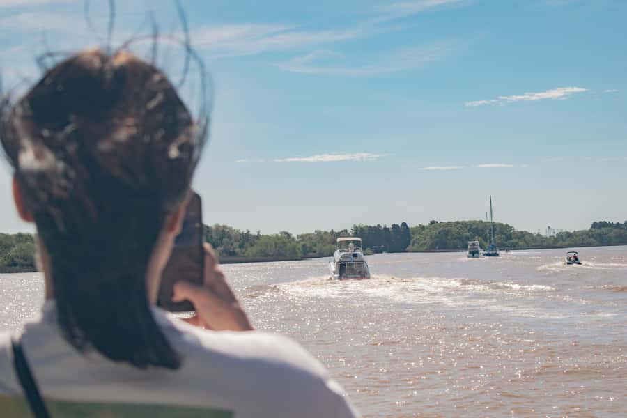 Buenos Aires: "Ticket"- 2hs of Navigation Premium to Tigre - Entering the Paraná Delta near Tigre
