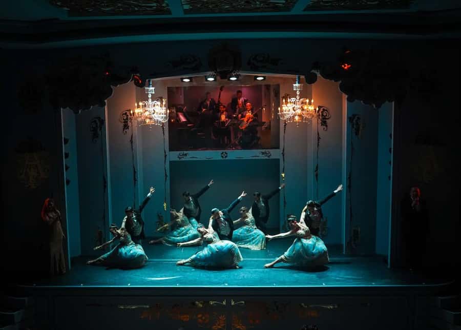Café de los Angelitos - Traditional Night in Buenos Aires - Dress, atmosphere, and practical comfort