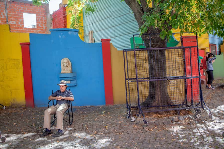 Classic City Tour of Buenos Aires: Neighborhoods and Emblems - Guide language and the quality of the commentary