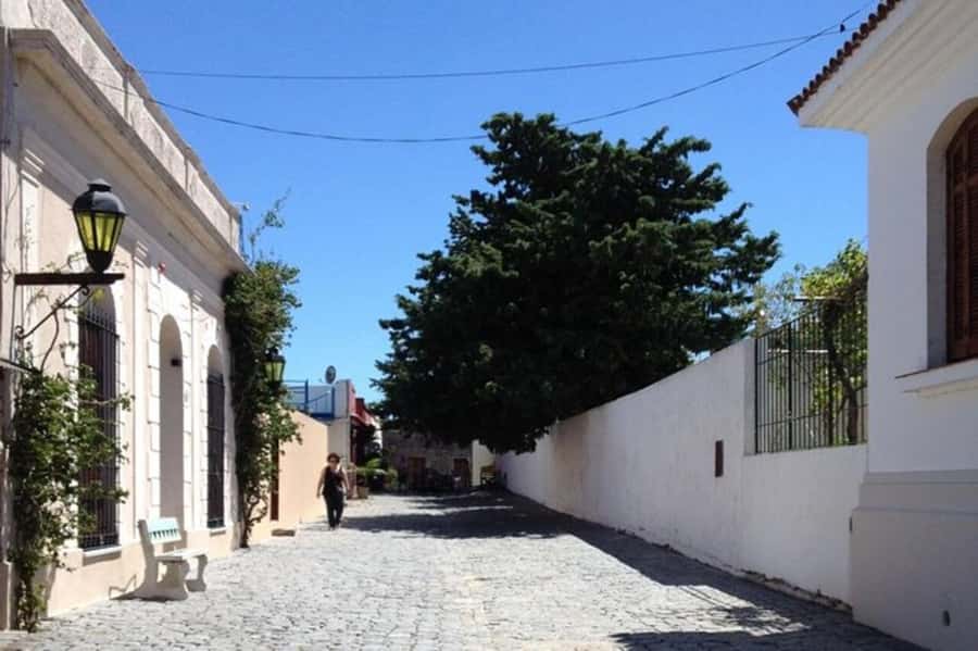 Colonia del Sacramento: Small-Group Day Trip - Why Colonia Makes a Good Day Away
