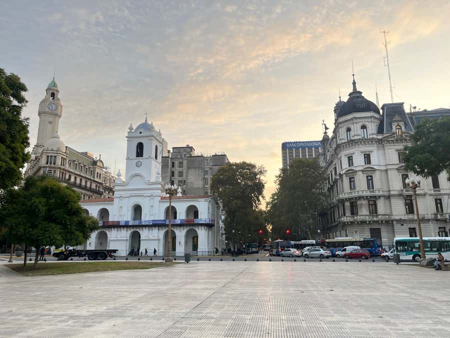 Exclusive Full-Day Private Tour in Buenos Aires - What the guide adds to the day