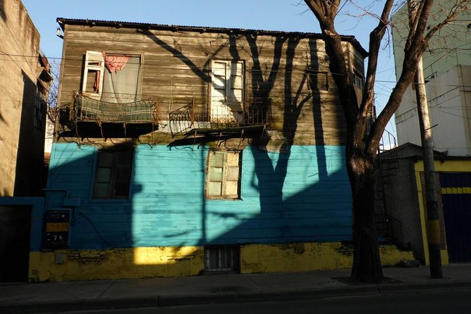 La Boca, a collective creation: Port, immigrants, arts and football - What $65 gets you
