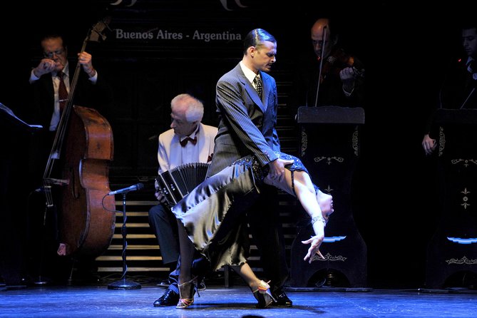 La Ventana Tango Show in Buenos Aires - A tango night inside an old San Telmo conventillo