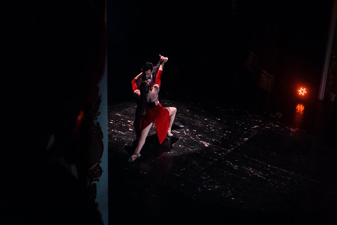 Palacio Tango: Tango Show at the Piazzolla Theater - The dancing, singers, and orchestra
