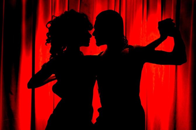 Rojo Tango Show and Optional Dinner Including Private Transfer - Dress, age, and practical comfort