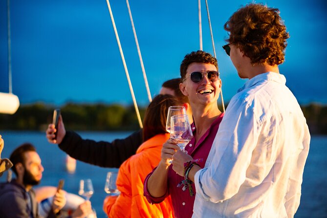 Sailing with Wine Tasting in Buenos Aires - A four-hour sail into the Río de la Plata