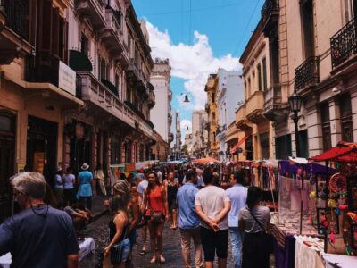 Historical Guided Tour with Street Food & Drinks