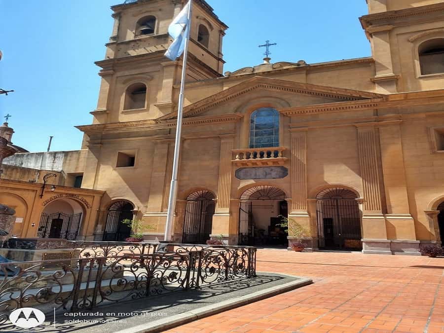San Telmo Private Guided amazing Walking Tour - Why San Telmo makes a good first walk