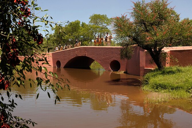 Tailor-made Day Tour to San Antonio de Areco & Estancia El Ombu - Gauchos, horses, music, and dance