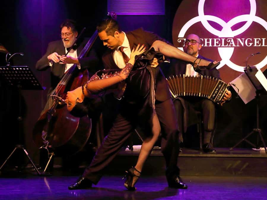 Tango Show at: MichelAngelo - Group size and access