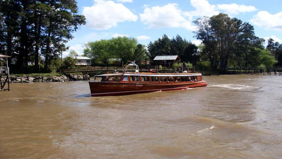 Tigre Full-Day Tour with Boat Ride - San Isidro’s Plaza Mitre and cathedral