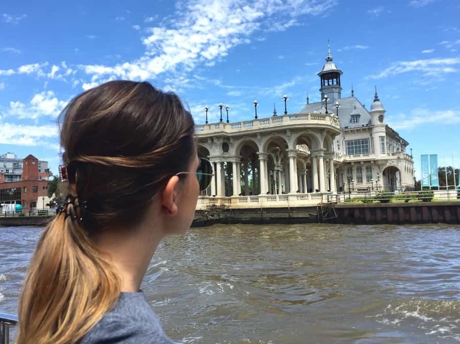 Tigre: River Delta Panoramic Boat Tour - Carapachay and Angostura: the island neighborhoods