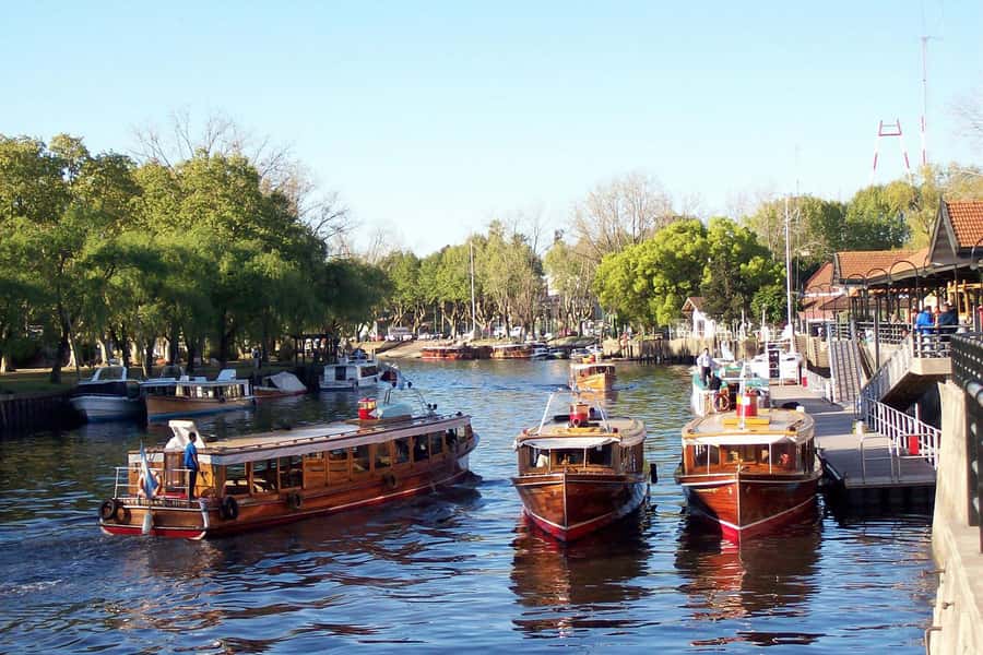 Tigre with Lunch overlooking the River and Navigation - What the $200 Price Covers