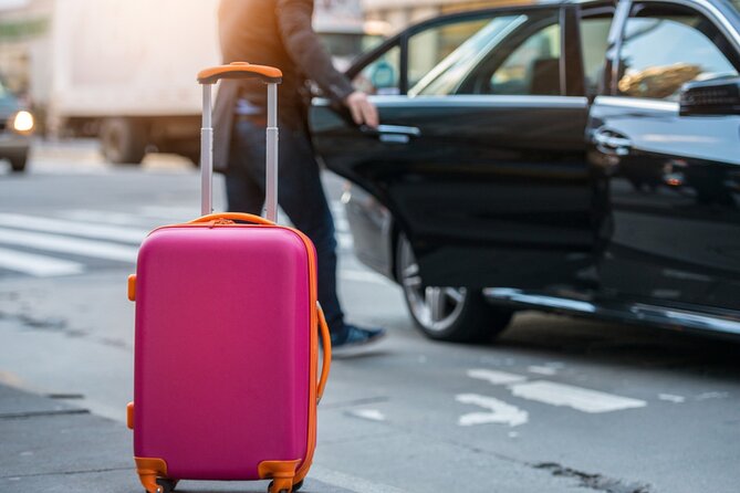 Transfer Buenos Aires Downtown Hotel to Domestic (AEP) or Cruise Terminal - Punctual pickups and early arrivals