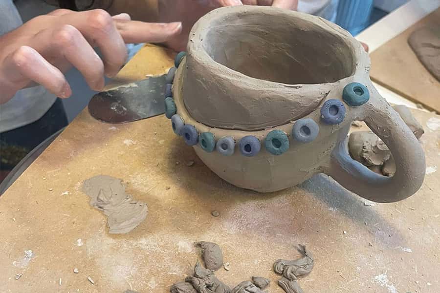 Wine & Pottery Class For Beginners in Buenos Aires Argentina - Leticia’s Teaching Style